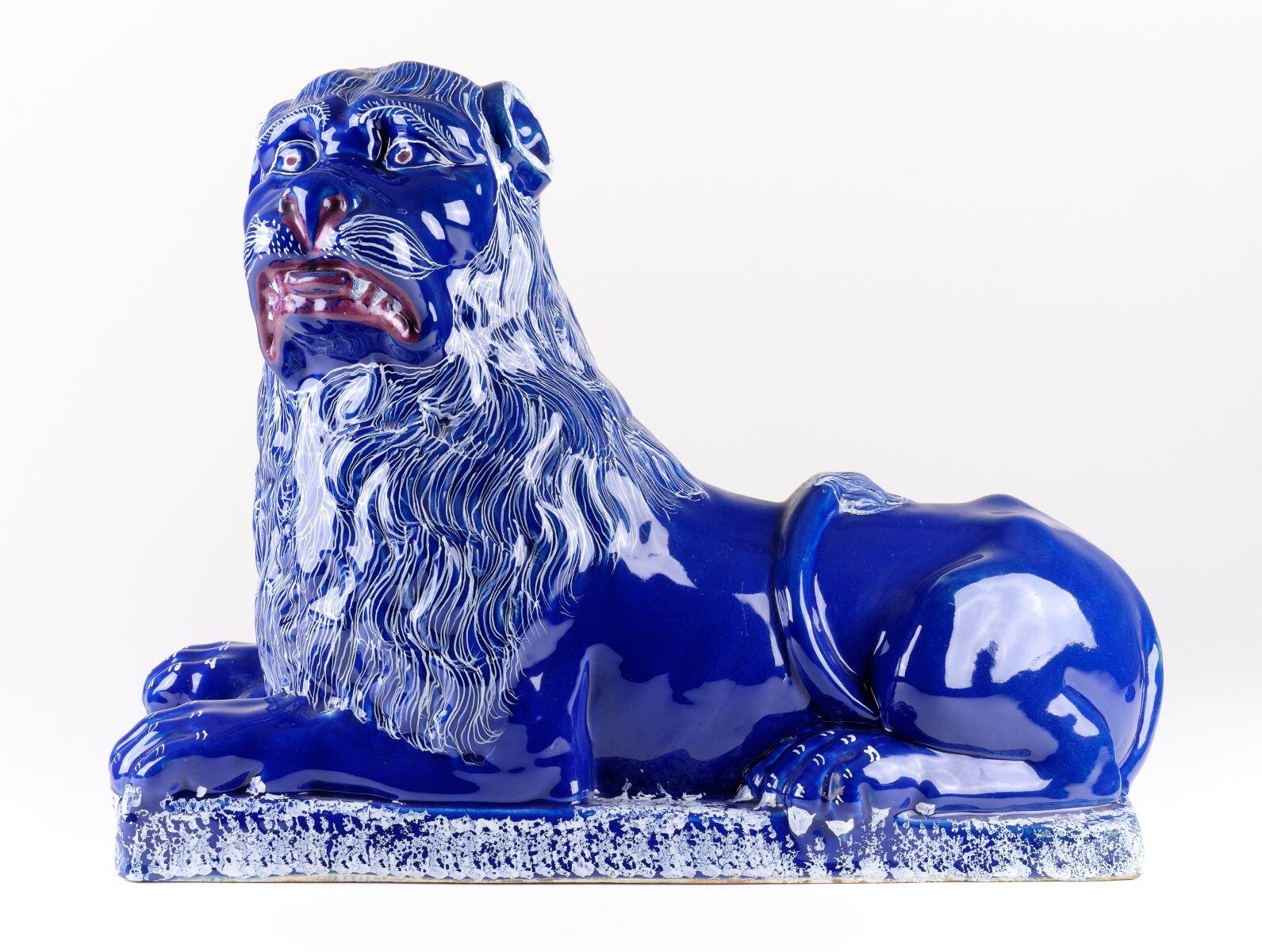 Lion couché