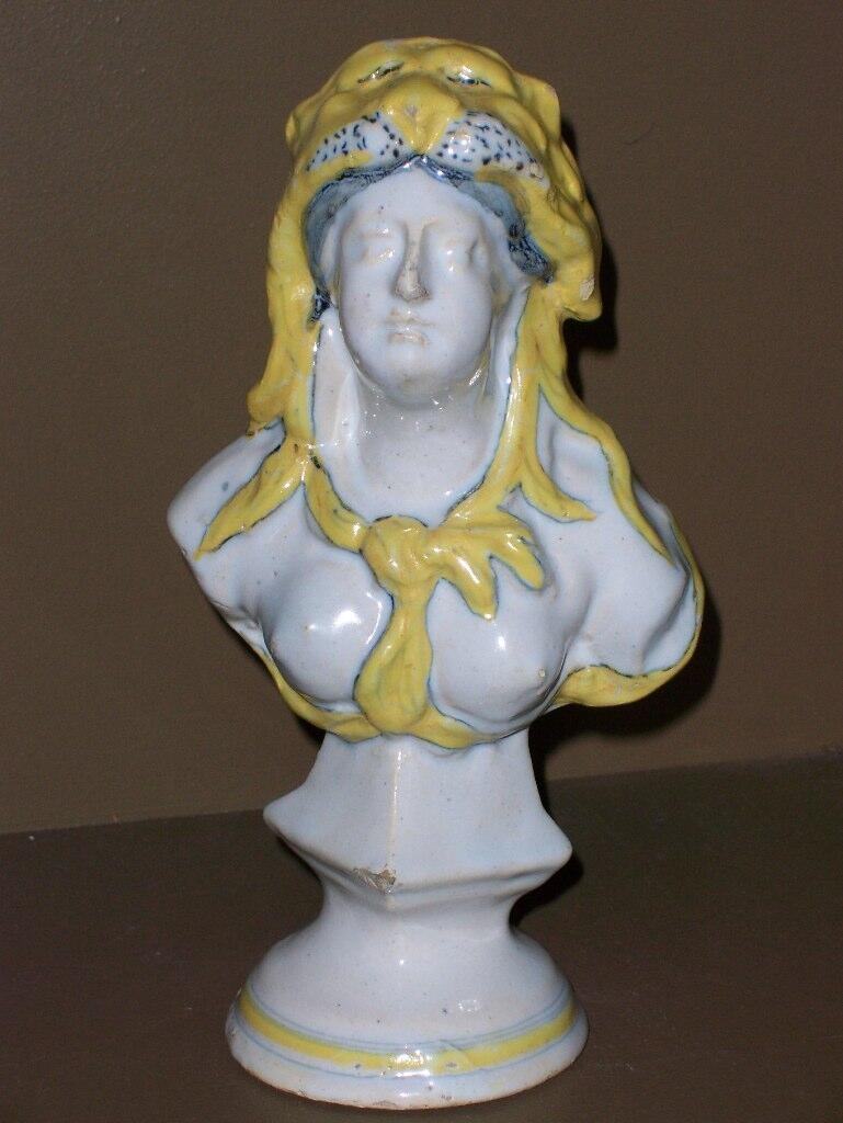 L'Afrique ; Femme drapée à l'antique