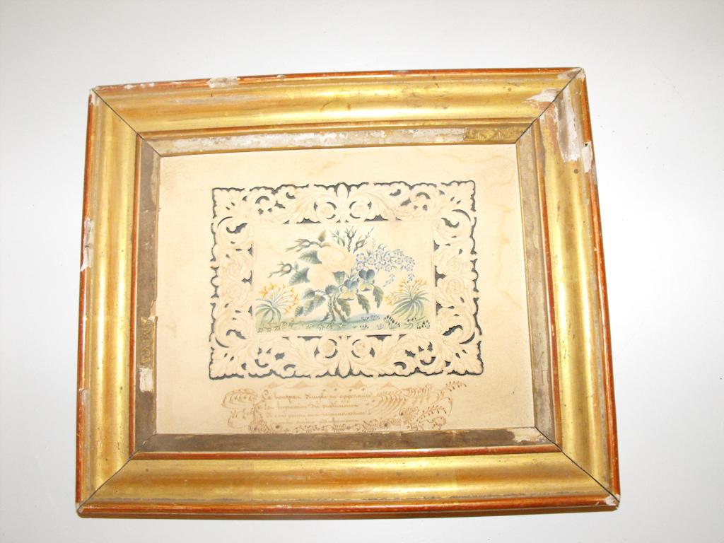 Bouquet encadré d'une frise de rinceaux