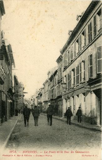 Soissons - La Poste et la Rue du Commerce