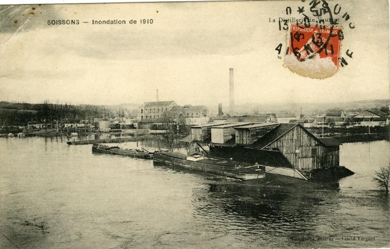 Soissons - Inondation de 1910 - La distillerie Vauxrot