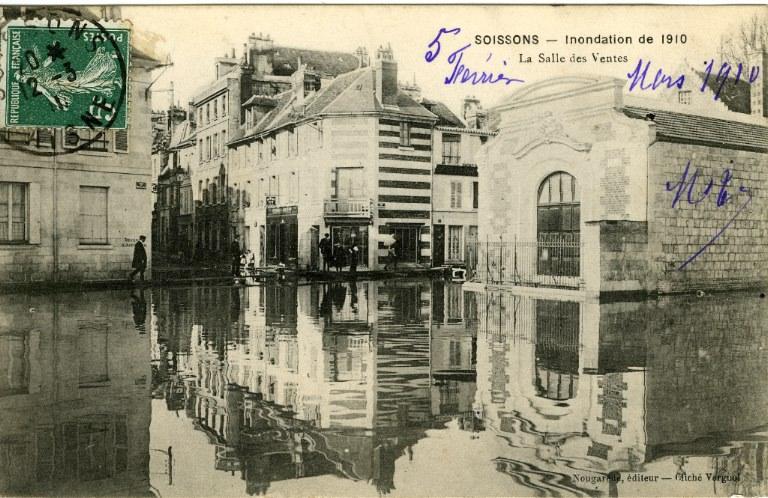 Soissons - Inondation de 1910 - La salle des ventes