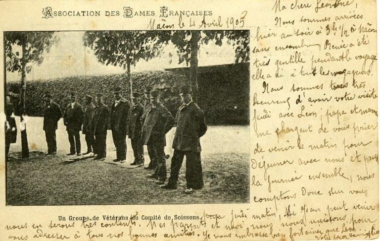 Soissons - Association des dames françaises - Un groupe de vétérans du comité de Soissons