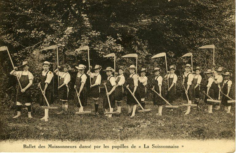 Soissons - Ballet des moissonneurs dansé par les pupilles de la soissonnaise