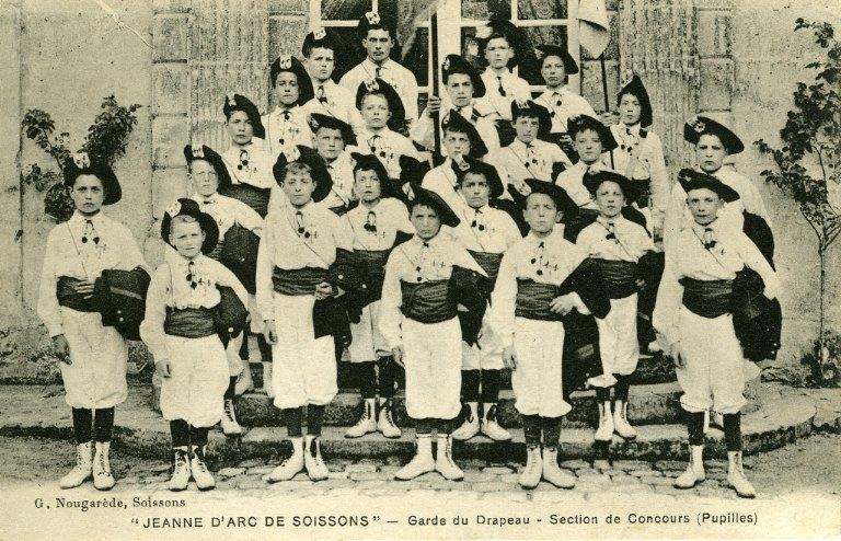 'Jeanne d'Arc' de Soissons - Garde du drapeau - Section de concours (pupilles)