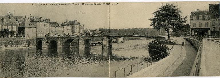 Soissons - Le vieux pont et la rue des remparts de Saint-Waast