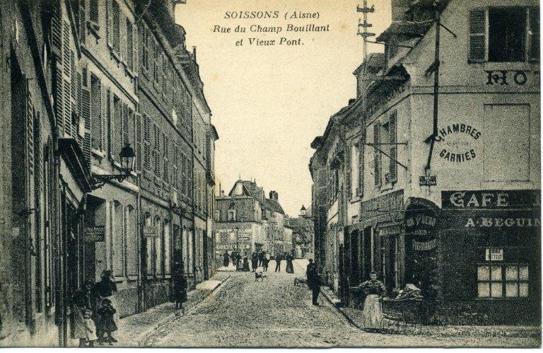 Soissons - Rue du champ bouillant et le vieux pont