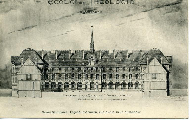 Soissons - Ecole de Théologie - Grand Séminaire -façade intérieure, vue sur la Cour d'Honneur