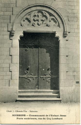 Soissons - Communauté de l'Enfant Jésus - Porte extérieure, rue du Coq-Lombard