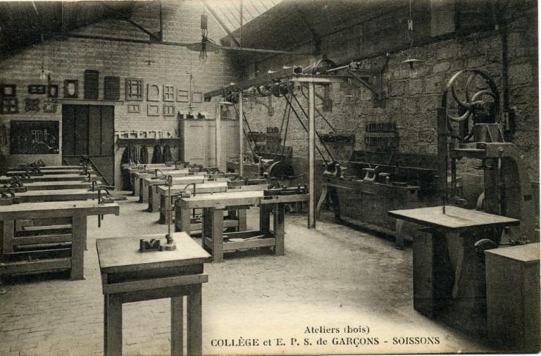 Collège et EPS de garçons - Soissons - Ateliers (bois)