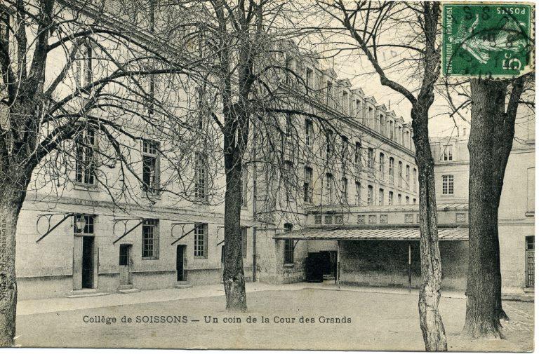 Collège de Soissons - Un coin de la Cour des Grands