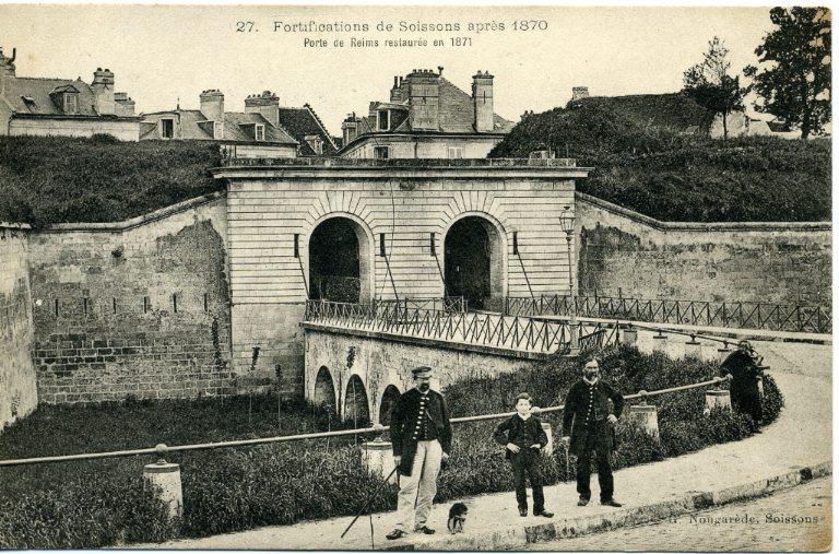 Fortifications de Soissons après 1870 - Porte de Reims restaurée en 1871