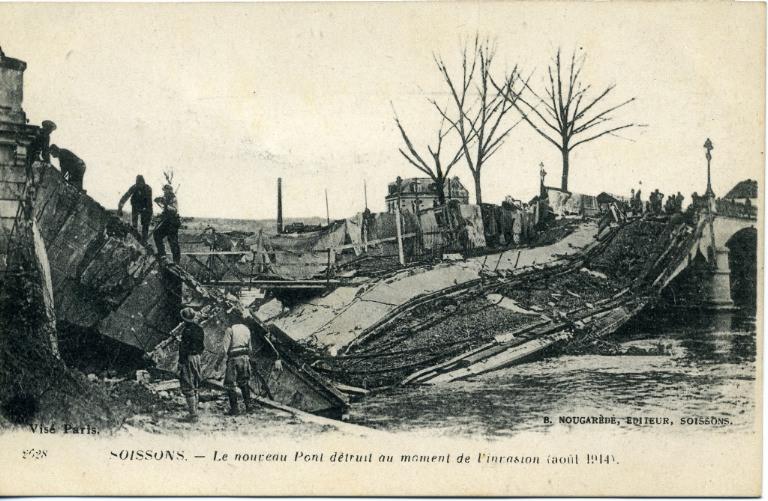 Soissons - Le nouveau Pont détruit au moment du l'invasion (aout 1914)