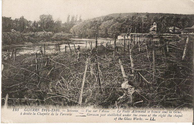 Guerre 1914-1916 - Soissons - Vue sur l'Aisne - Le Poste Allemand se trouve sous la Grue, à droite la Chapelle de la Verrerie