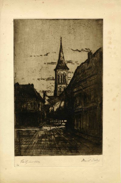 Vue de Vailly-sur-Aisne avec le clocher de son église à l’arrière-plan