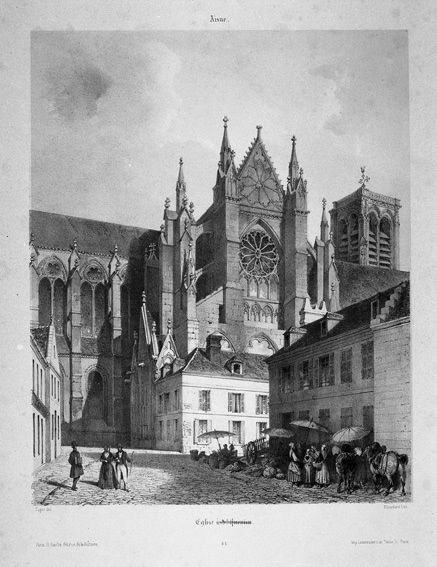 Cathédrale de Soissons, vue de la place du cloître