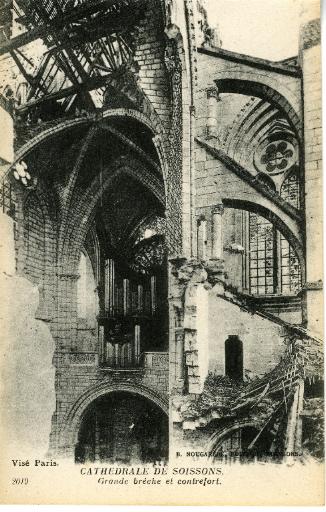 Cathédrale de Soissons - Grande brèche et contrefort