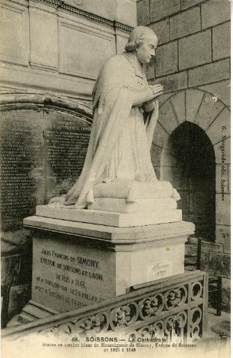 Soissons - La Cathédrale - Statue en marbre blanc de Monseigneur de Simony, Evêque de Soissons de 1825 à 1848