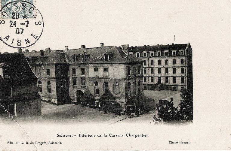 Soissons - Intérieur de la Caserne Charpentier
