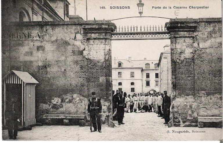 Soissons - Porte de la Caserne Charpentier