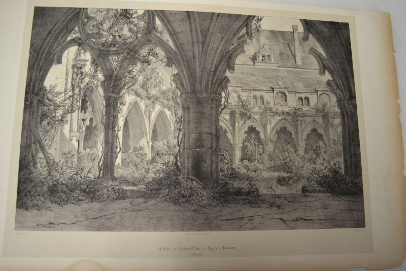 Cloître de l'abbaye Saint-Jean-des-Vignes à Soissons