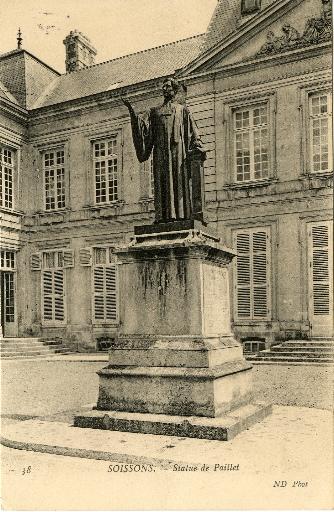 Soissons - Statue de Paillet