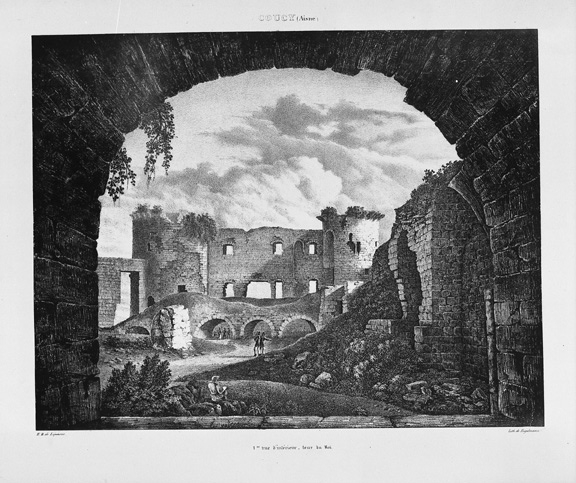 Coucy, première vue d’intérieur, tour du Roi