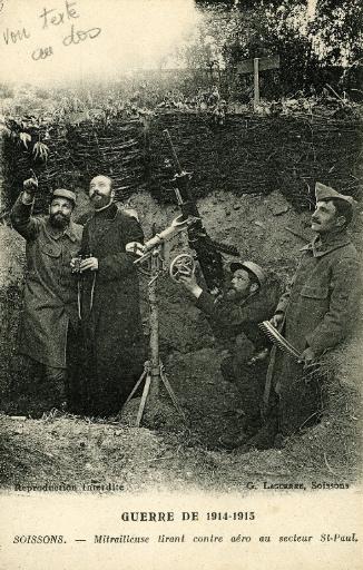 Guerre de 1914-1915 - Soissons - Mitrailleuse tirant contre aéro au secteur Saint-Paul