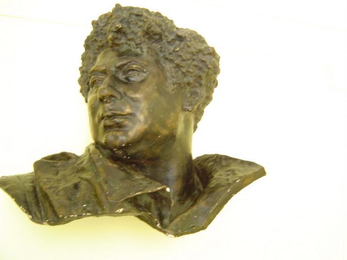 Moulage en plâtre de la tête et du col de la statue d'Alexandre Dumas père