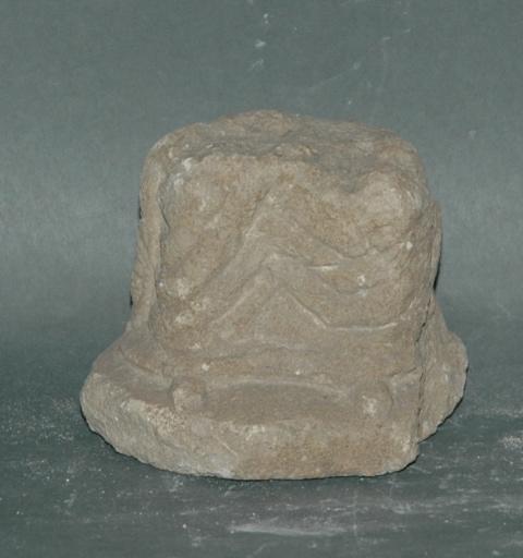 Ex-voto du temple de la forêt d'Halatte, fragment de stèle