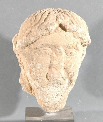 Ex-voto du temple de la forêt d'Halatte, tête de femme