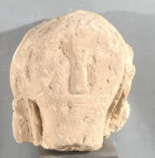 Ex-voto du temple de la forêt d'Halatte, tête de femme