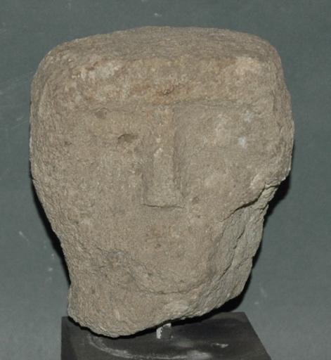 Ex-voto du temple de la forêt d'Halatte, tête d'homme