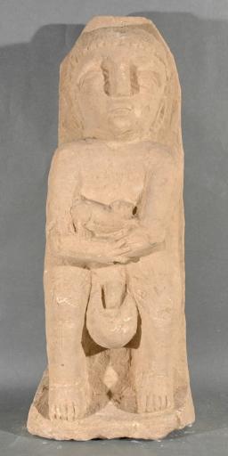 Ex-voto du temple de la forêt d'Halatte, stèle avec figure d'homme en relief