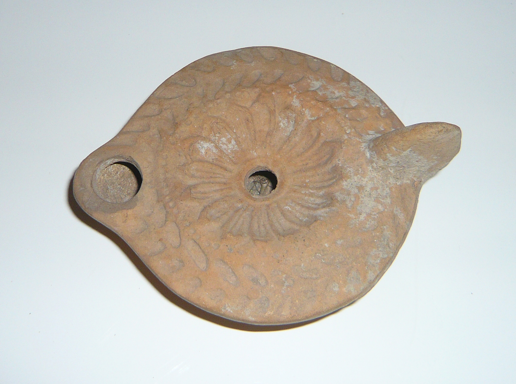 Lampe à huile à anse non perforée et bec rond