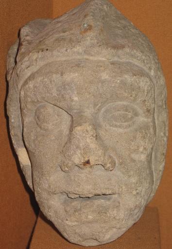 Tête présumée de Thévenin de Saint-Légier, fou de Charles V