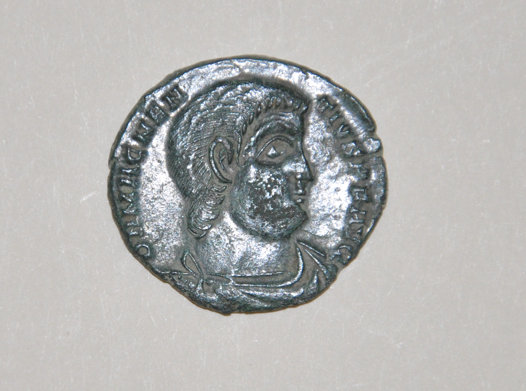 Nummus de Magnence (350-353)