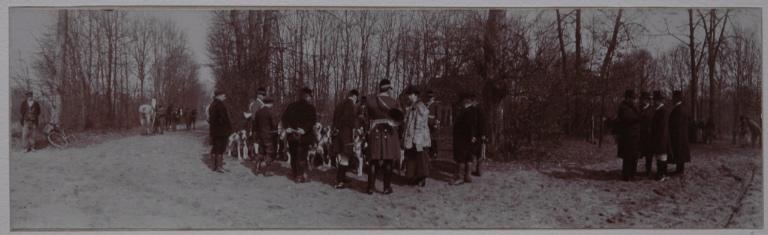 Photographie extraite d'un album de 23 photographies : l'équipage de Chantilly. Le rendez-vous