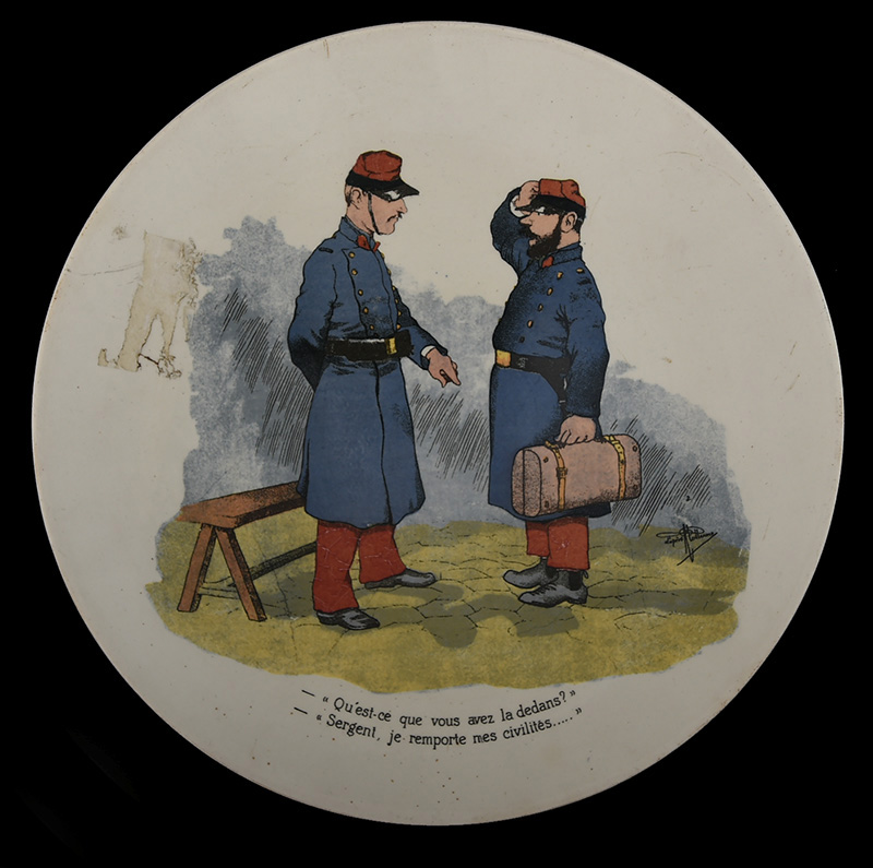 Qu’est-ce que vous avez là-dedans ? Sergent, je remporte mes civilités...