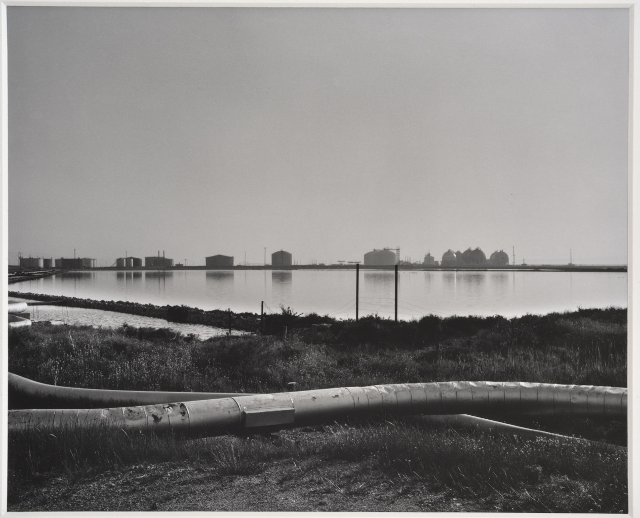 Berre, la saline et les stockages du port de la Pointe mai 1995