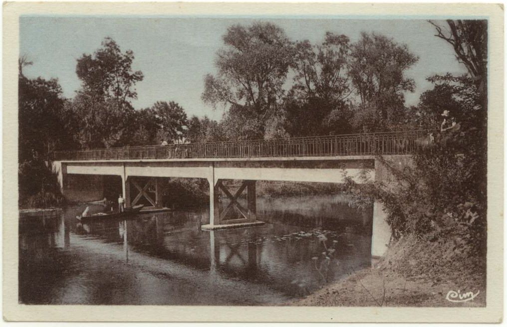 Le Néman (I.-et-L.) - Pont sur l’Indre