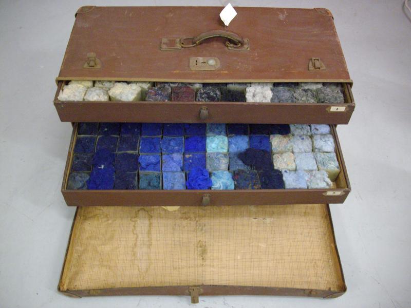 Mallette de représentant en teinture