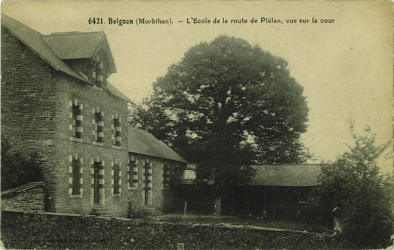 L'Ecole de la route de Plélan, vue sur la cour