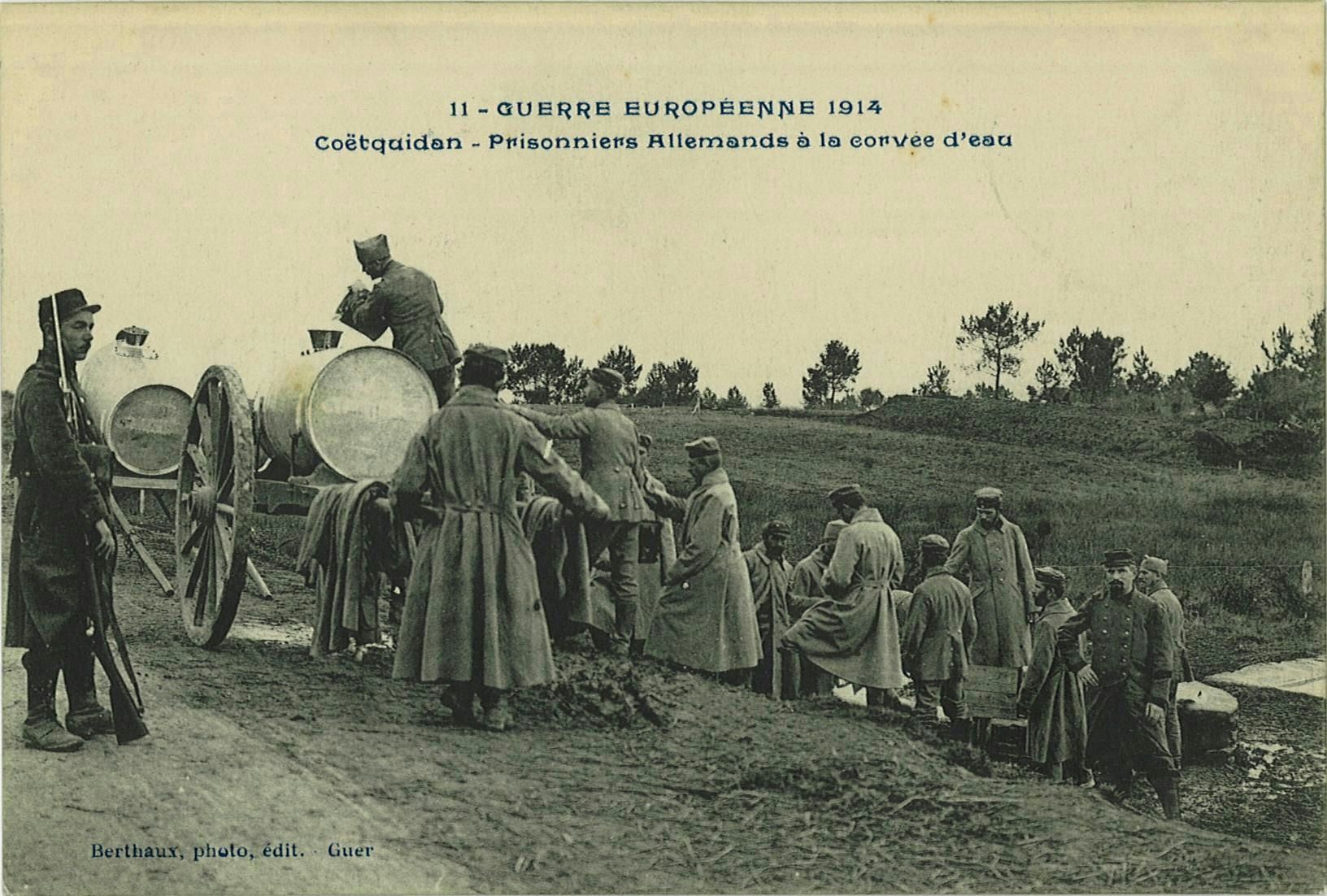 Coëtquidan - Prisonniers Allemands à la corvée d’eau