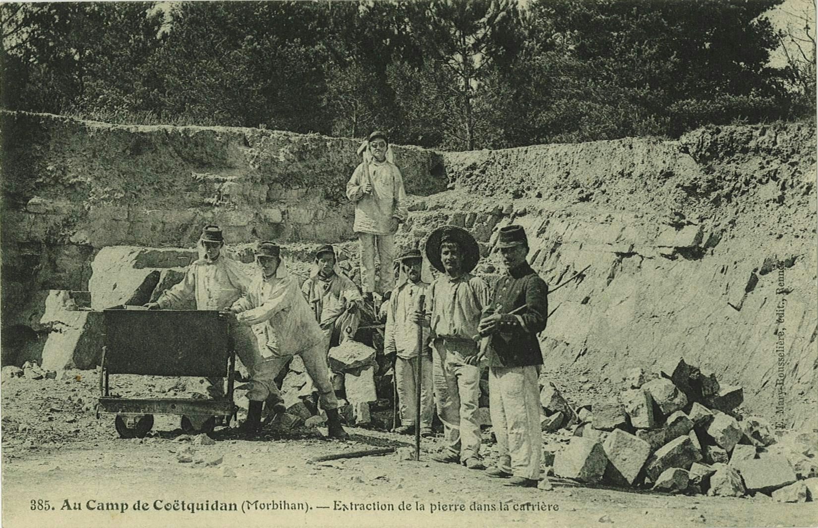 Extraction de la pierre dans la carrière