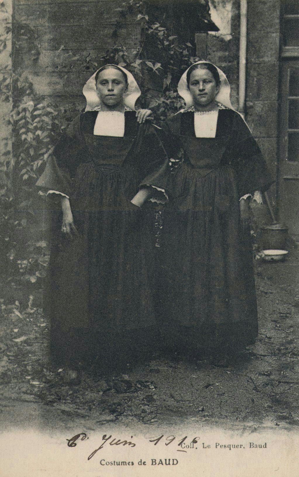 Costumes de Baud