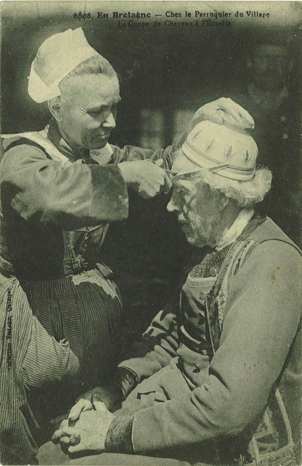 Chez le Perruquier du Village