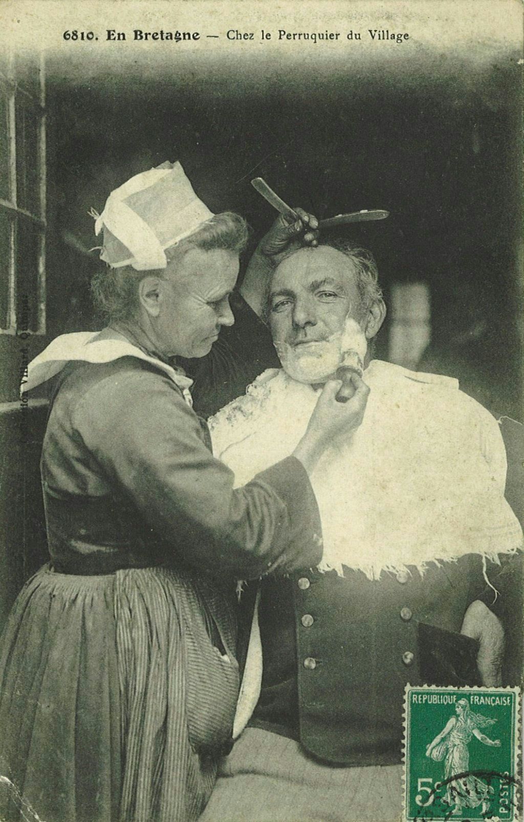 Chez le Perruquier du Village