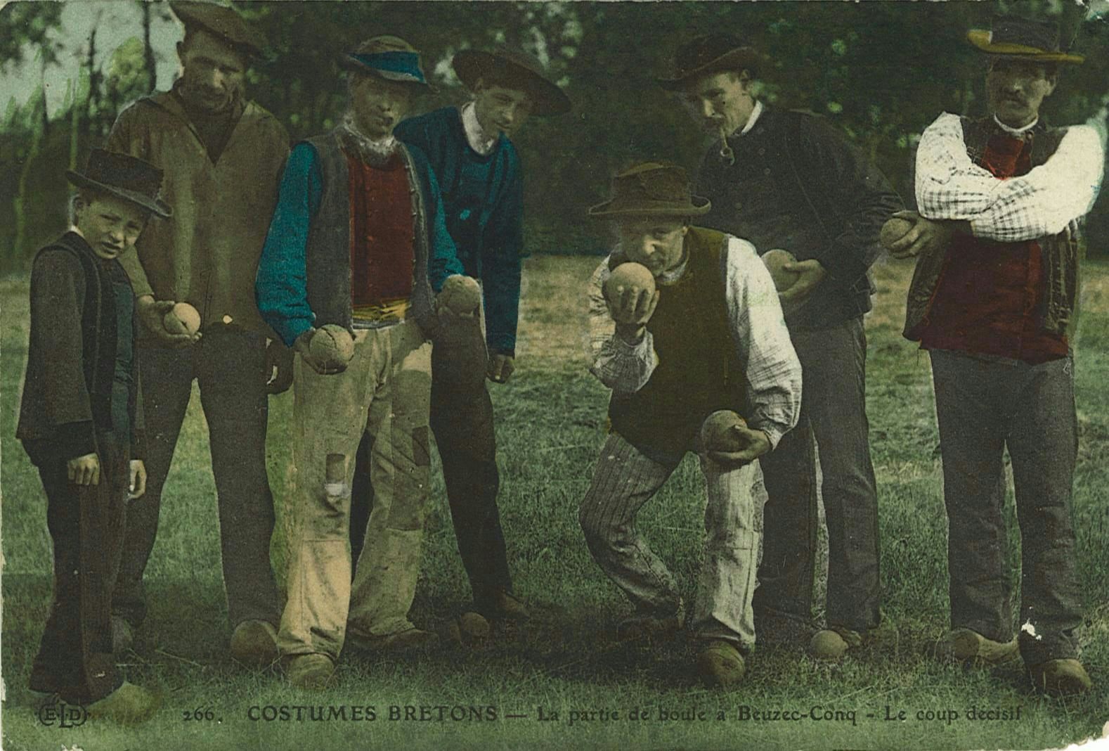 La partie de boule à Beuzec-Conq