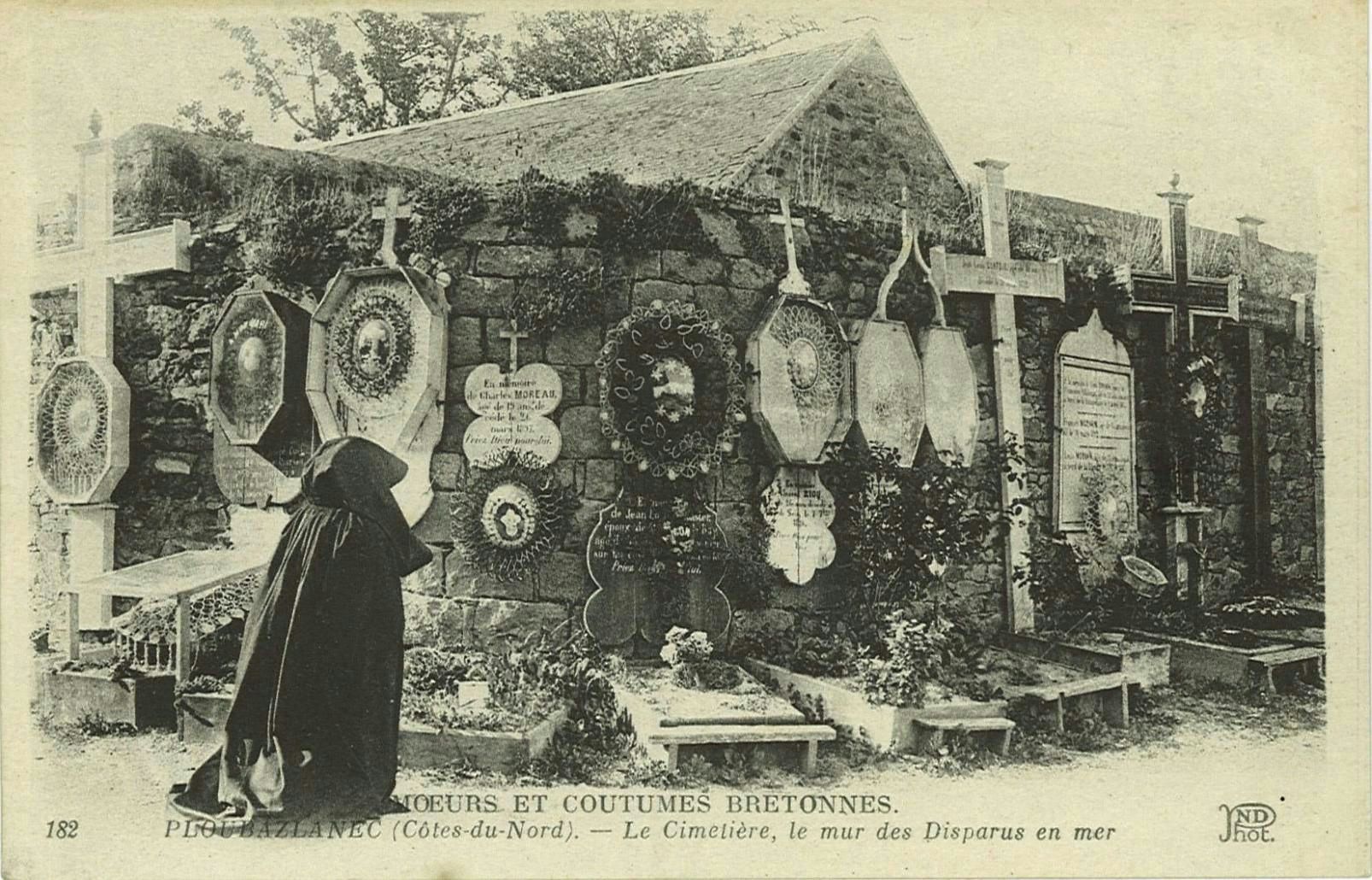 Le Cimetière le mur des Disparus en mer